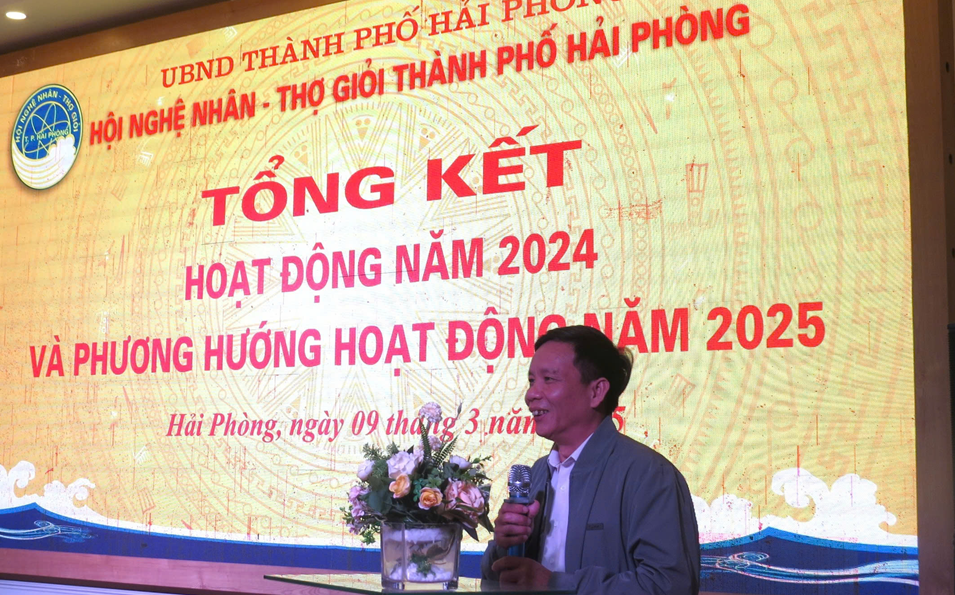 PCT LMHTX Nguyen Huu Dao phat bieuA.png